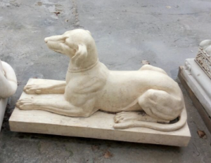 Ý Nghĩa Đặc Biệt Của Con Chó Trong Phong Thủy – Biểu Tượng Trung Thành Từ Đá Mỹ Nghệ