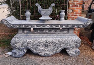 Bàn Thờ Đá Mỹ Nghệ – Vẻ Đẹp Vĩnh Cửu Trong Không Gian Tâm Linh