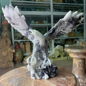 Tượng đại bàng đá – quyền lực và tự do