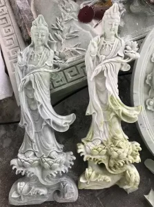 Nghệ thuật điêu khắc tượng thần linh bằng đá tự nhiên