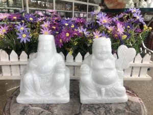 Tượng Thần Tài đá – mang may mắn và tài lộc